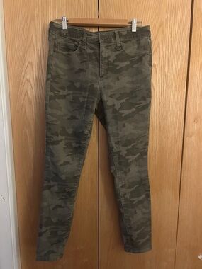 Universal Thread Olive Green Waistband Slim Jeans